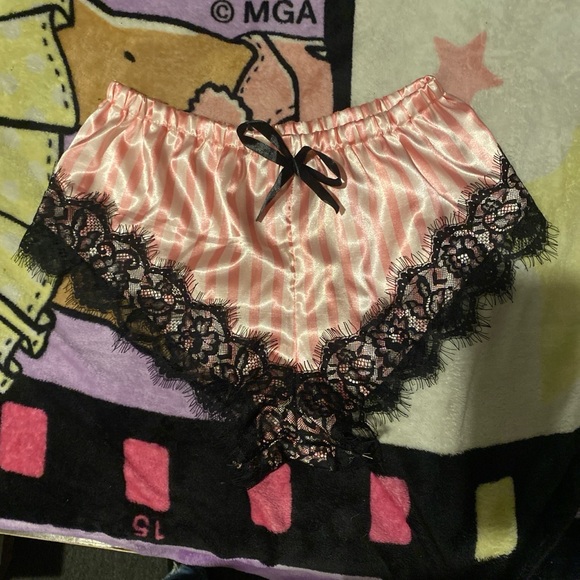 Sleepwear - Picture 4 of 4